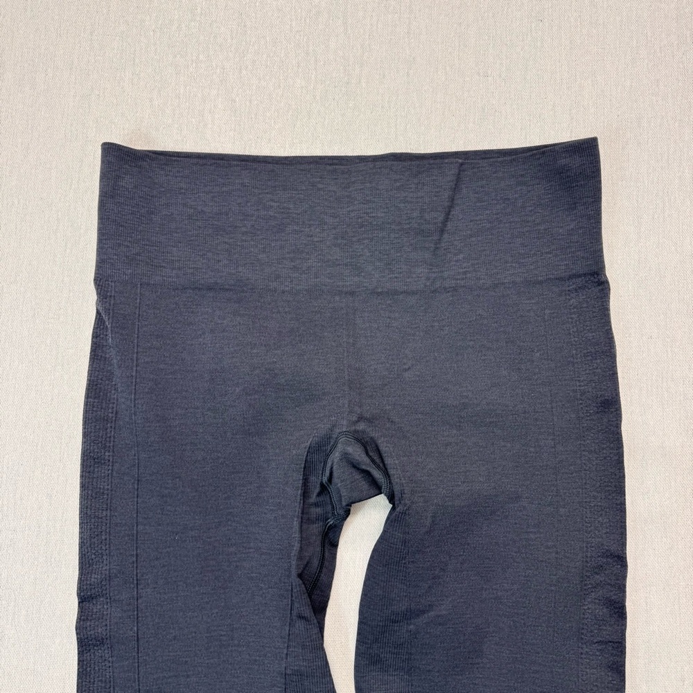 Lululemon Ebb to Street Seamless Ribbed Cuff Pants Womens Size L 8 Gray Tights - Picture 2 of 10